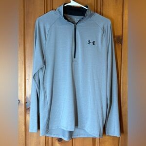 Under Armour - 1/4 zip - Heat Gear - Long Sleeve - Loose Fit - Medium - Gray